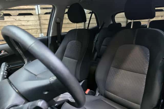 Kia Picanto (2024) thumbnail 6