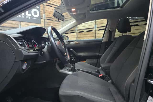 Volkswagen Polo (2018) thumbnail 5