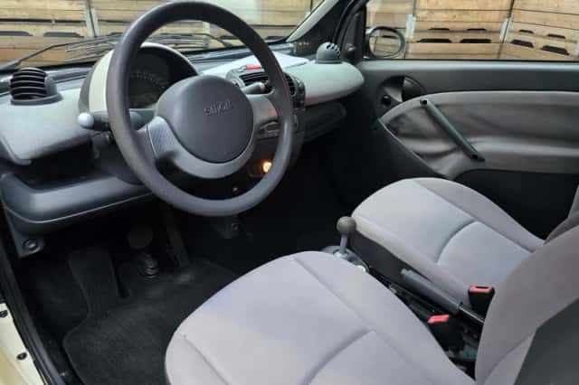 Smart Fortwo (2004) thumbnail 3