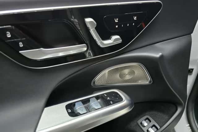 Mercedes-Benz E-Klasse (2024) thumbnail 4