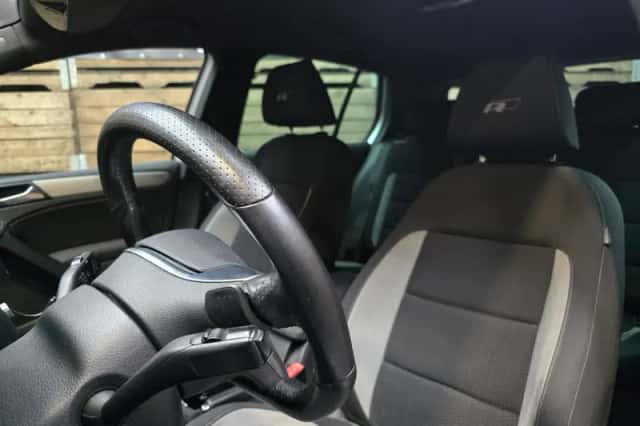 Volkswagen Golf (2011) thumbnail 6