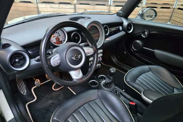 MINI Clubman (2010) thumbnail 3