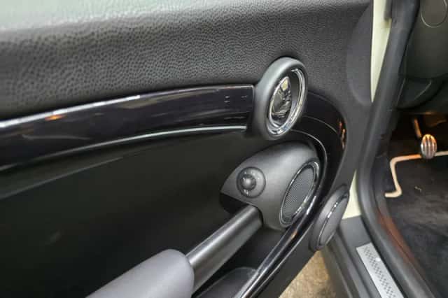 MINI Clubman (2010) thumbnail 4