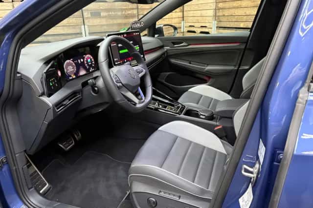 Volkswagen Golf (2025) thumbnail 4