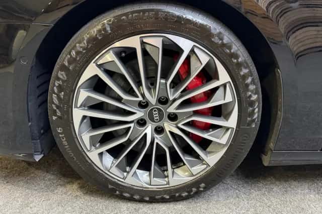 Audi A6 (2022) thumbnail 2