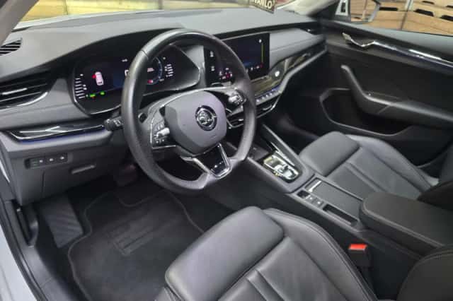 Škoda Octavia (2021) thumbnail 3