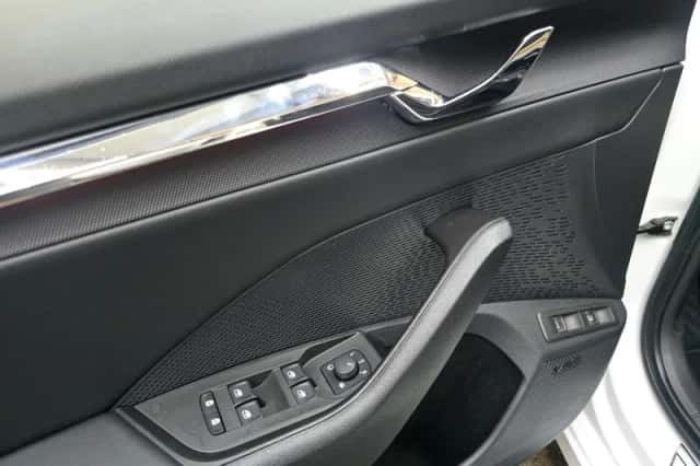 Škoda Octavia (2021) thumbnail 4