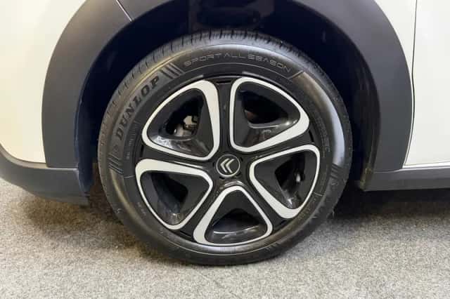 Citroën C3 (2021) thumbnail 2