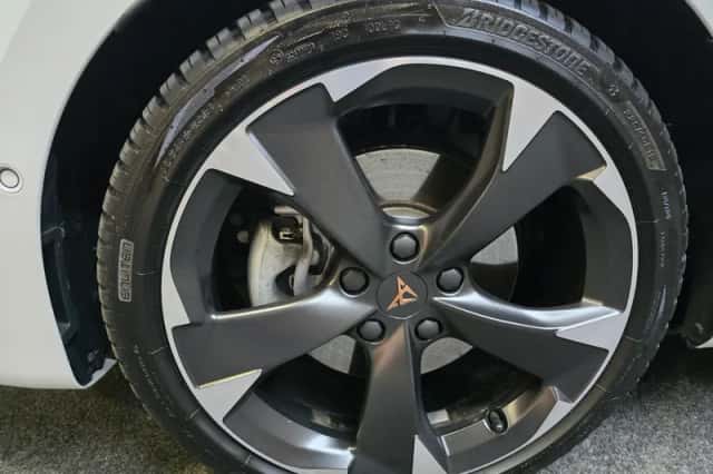 CUPRA Leon Sportstourer (2025) thumbnail 1