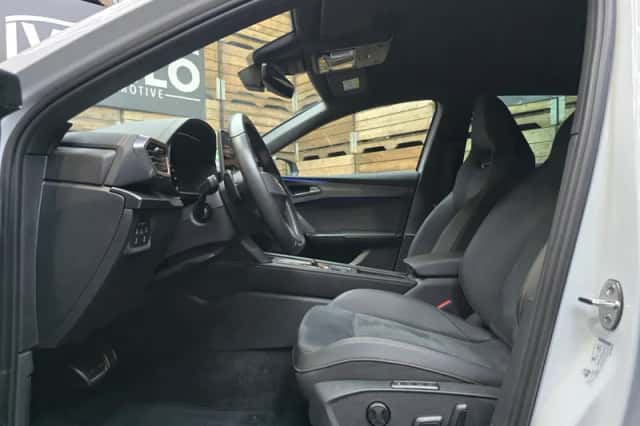 CUPRA Leon Sportstourer (2025) thumbnail 3