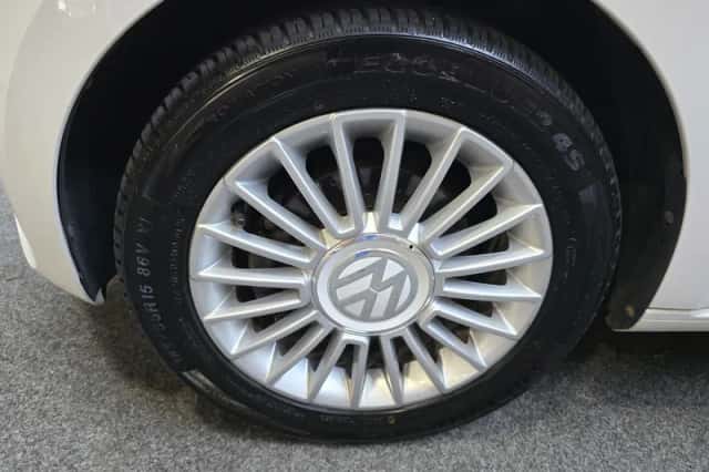 Volkswagen Up! (2013) thumbnail 2