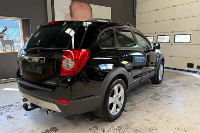 Chevrolet Captiva (2007) thumbnail 4