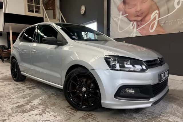Volkswagen Polo (2010) thumbnail 1