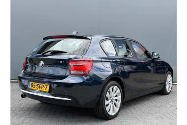 BMW 1-Serie (2011) thumbnail 2