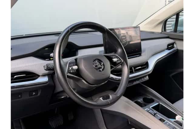 Škoda Enyaq (2021) thumbnail 3