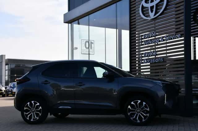 Toyota Yaris Cross (2022) thumbnail 3