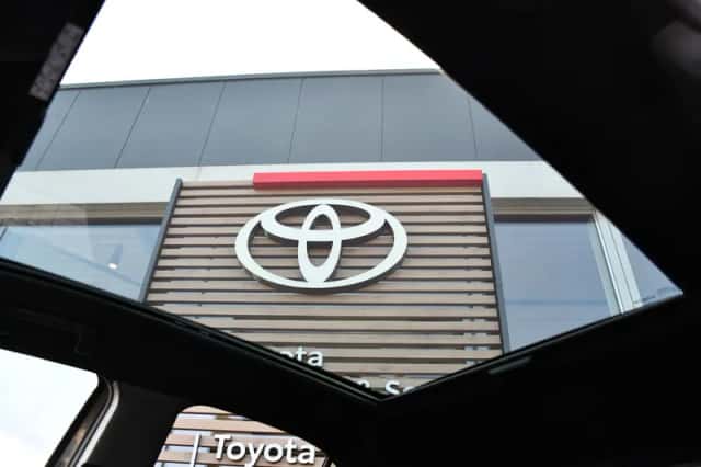 Toyota Yaris Cross (2022) thumbnail 4