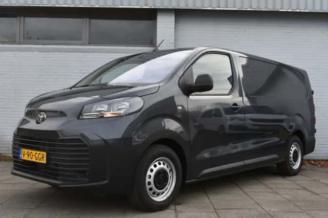 Toyota Proace (2024) thumbnail 1