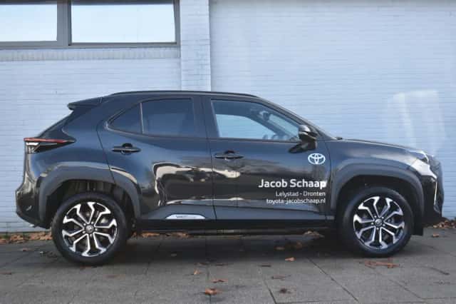 Toyota Yaris Cross (2025) thumbnail 3