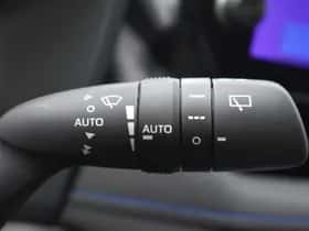 Toyota RAV4 (2025) thumbnail 12