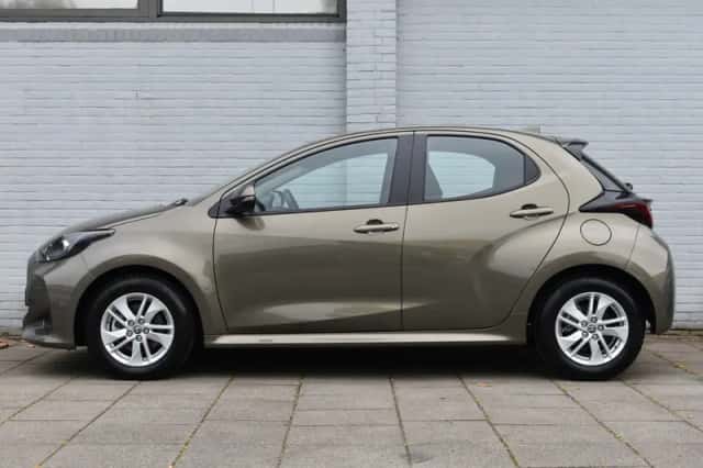 Toyota Yaris (2025) thumbnail 3