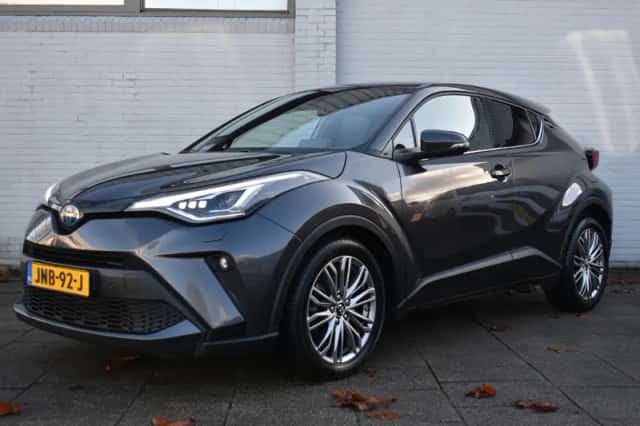 Toyota C-HR (2023) thumbnail 1