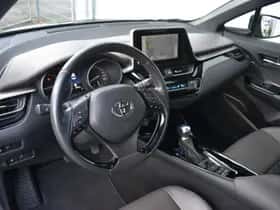 Toyota C-HR (2023) thumbnail 24