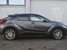 Toyota C-HR (2023) thumbnail 5