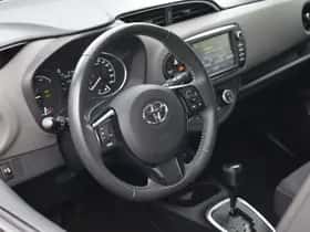 Toyota Yaris (2020) thumbnail 15