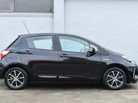 Toyota Yaris (2020) thumbnail 5