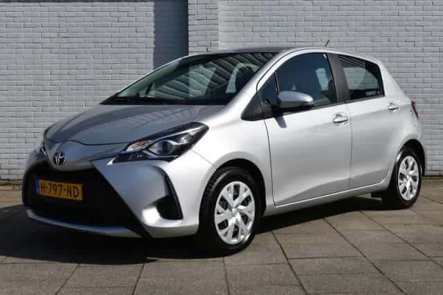 Toyota Yaris (2020) thumbnail 1