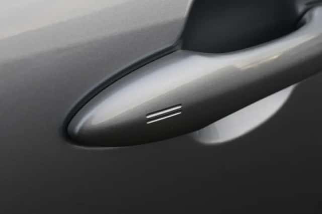 Toyota Yaris Cross (2024) thumbnail 2