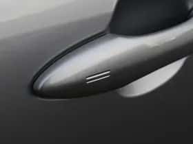Toyota Yaris Cross (2024) thumbnail 2