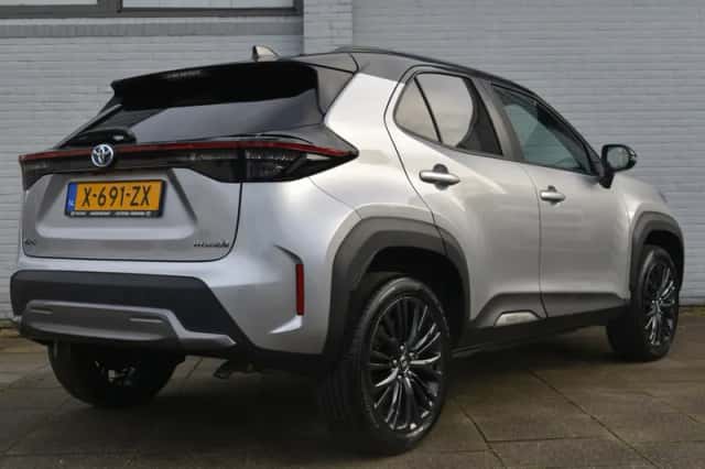 Toyota Yaris Cross (2024) thumbnail 5