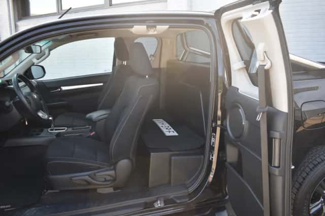 Toyota Hilux (2021) thumbnail 4