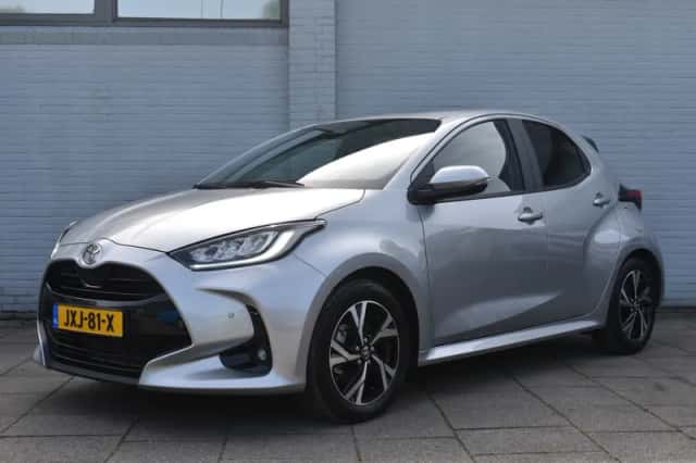 Toyota Yaris (2025) thumbnail 1