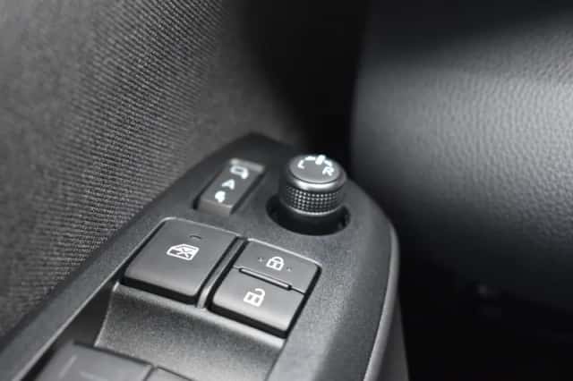 Toyota Yaris Cross (2025) thumbnail 6