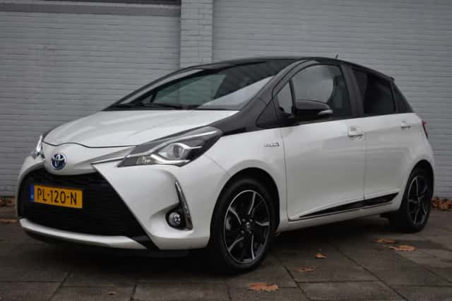 Toyota Yaris (2017) thumbnail 1