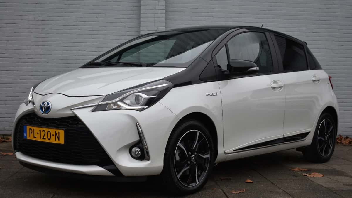 Toyota Yaris (2017) — foto 1