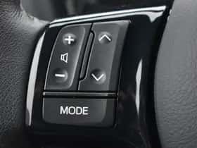 Toyota Yaris (2017) thumbnail 13