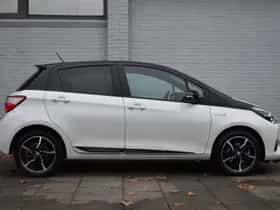 Toyota Yaris (2017) thumbnail 16