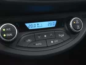 Toyota Yaris (2017) thumbnail 18