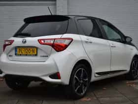 Toyota Yaris (2017) thumbnail 5