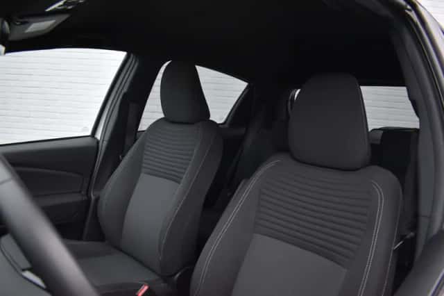 Toyota Yaris (2017) thumbnail 6