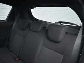 Toyota Yaris (2017) thumbnail 8