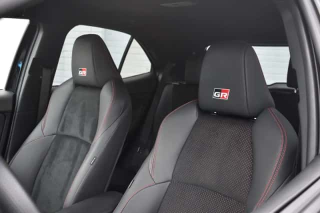 Toyota Yaris Cross (2025) thumbnail 2