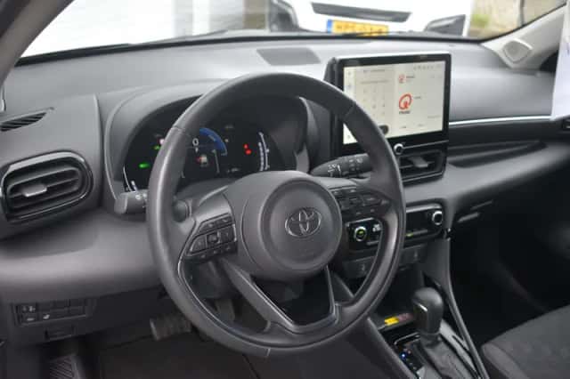 Toyota Yaris (2025) thumbnail 6