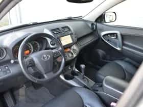 Toyota RAV4 (2009) thumbnail 2