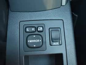 Toyota RAV4 (2009) thumbnail 4