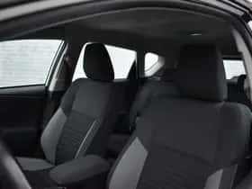 Toyota Auris thumbnail 6